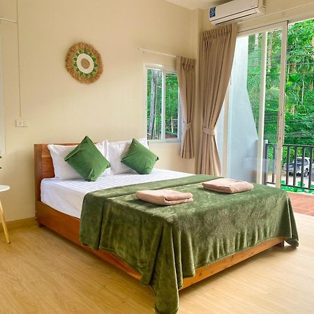 Private Room With Share Bathroom At Little Wild House Khaosok Khao Sok National Park Bagian luar foto