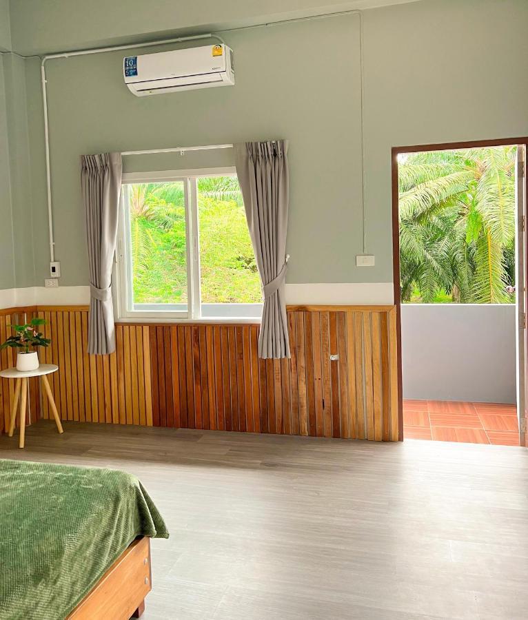 Private Room With Share Bathroom At Little Wild House Khaosok Khao Sok National Park Bagian luar foto
